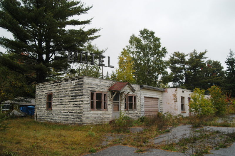 Undetermined Ishpeming Motel - Sept 2003 Photo